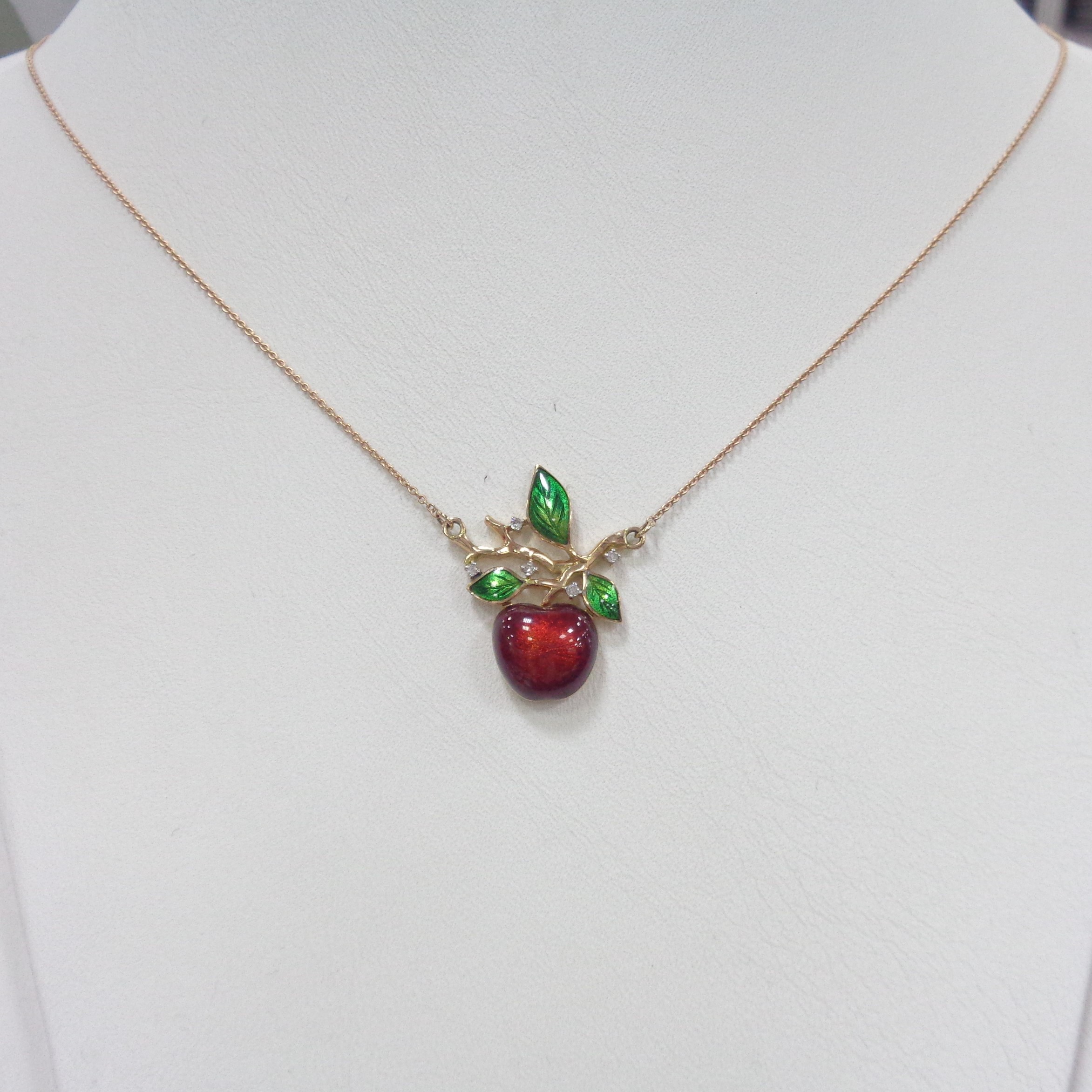 10711-000153 Колье (Au 585)